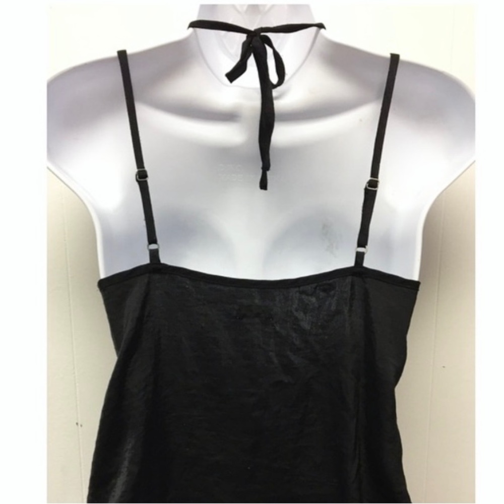 Hollister | choker halter neckline adjustable strap, floral embroidered tank top - Picture 2 of 12